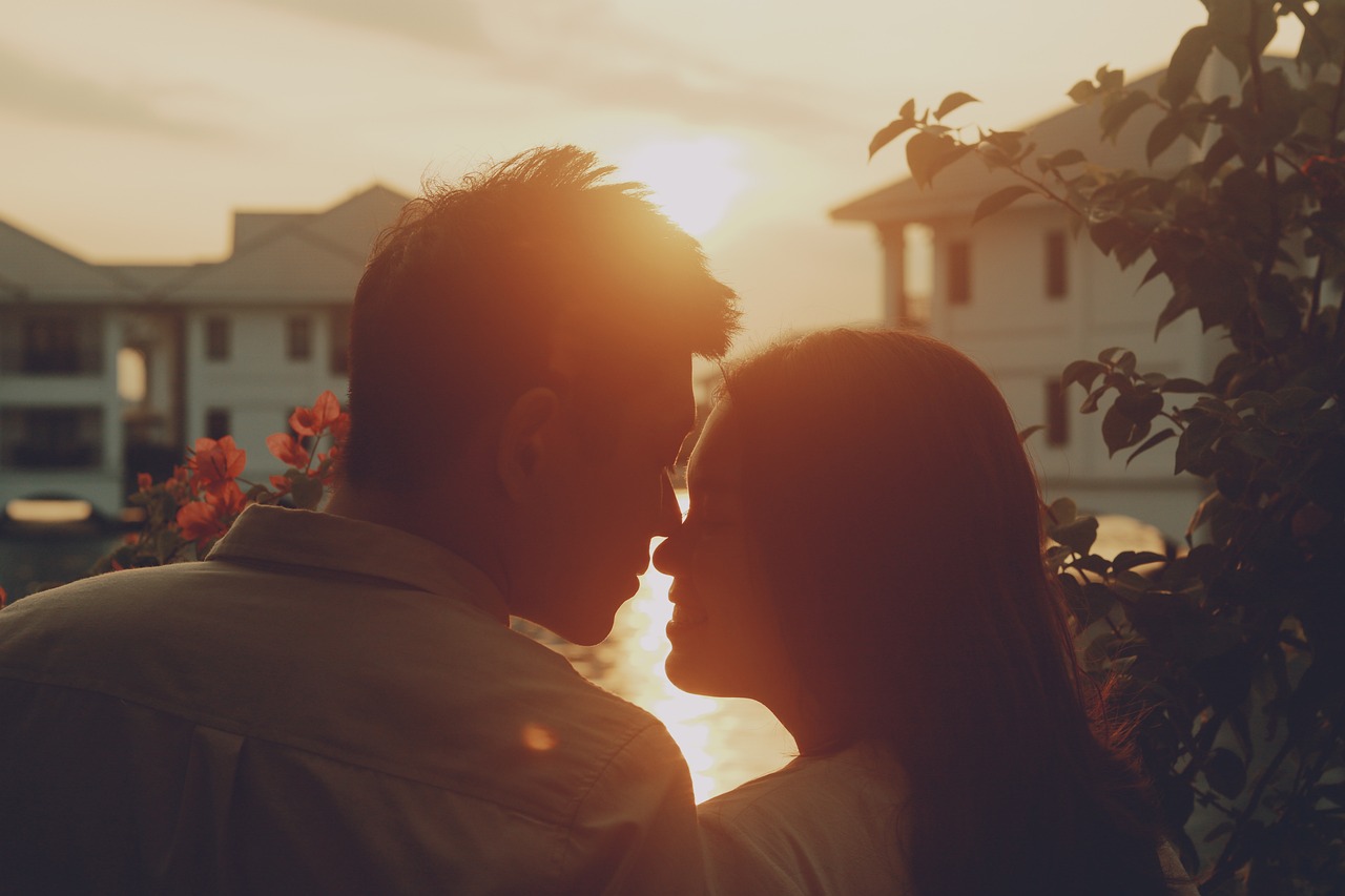 couple online dating